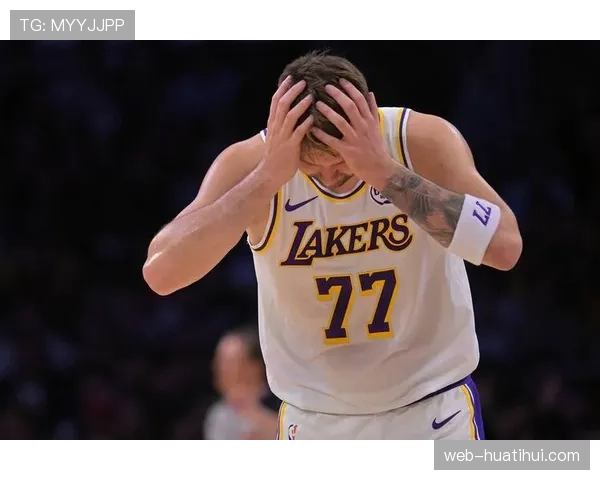 观点：尽管输球，但十人应战的谢菲联所展现的防守纪律值得尊重。